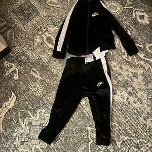 Nike Kids Black and White Jogger Set